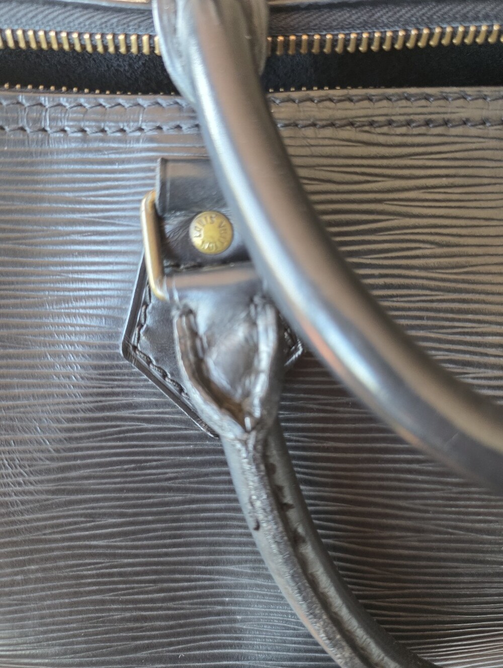 Louis Vuitton EPI in Black ~ Vintage LV Lovers Where You At? 9.5(W) 12.5 (L) - Picture 7 of 16